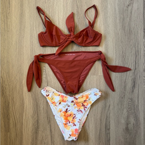 Abercrombie bikinis - Picture 1 of 2